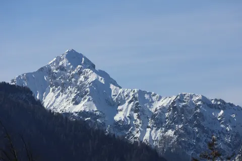 히말라야 봉우리 4K 배경화면 · mountains · 3840×2560