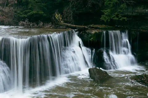 Wallpaper Air Terjun 4K · nature · 3840×2560