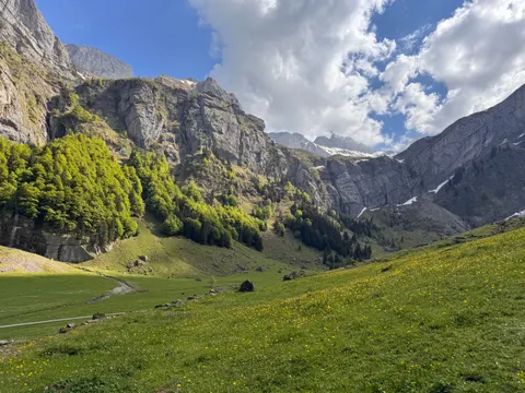 Hình nền Dãy Alps Thụy Sĩ 4K · mountains · 3840×2880