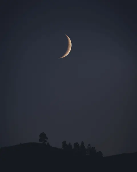 Crescent Moon Phone Wallpaper · moon · 1440×1800