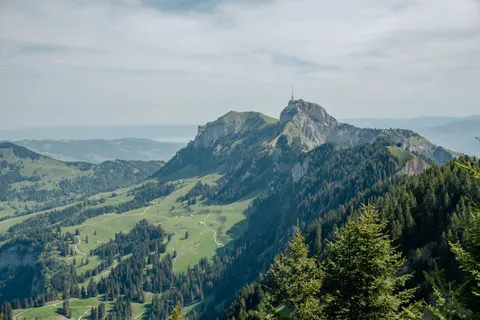 Zwitserse Alpen 4K-achtergrond · mountains · 3840×2560