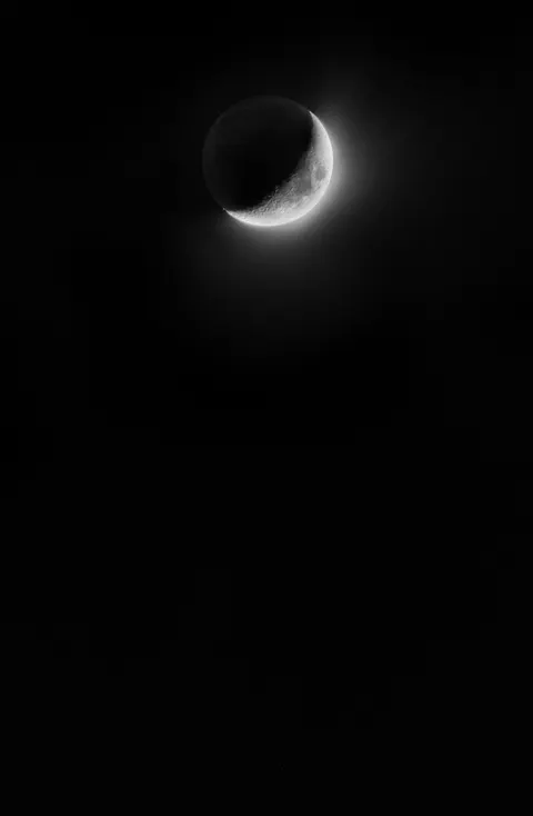 Crescent Moon Phone Wallpaper · moon · 1440×2200