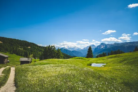 Schweizer Alpen 4K Hintergrundbild · mountains · 3840×2560