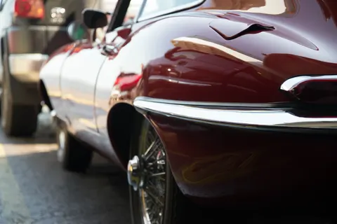 خلفية سيارة كلاسيكية بدقة 4K · cars · 3840×2563