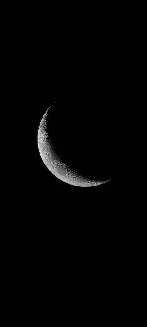 Crescent Moon Phone Wallpaper · moon · 1440×3204