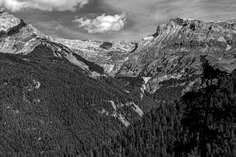 Sfondo Alpi svizzere 4K · mountains · 3840×2558