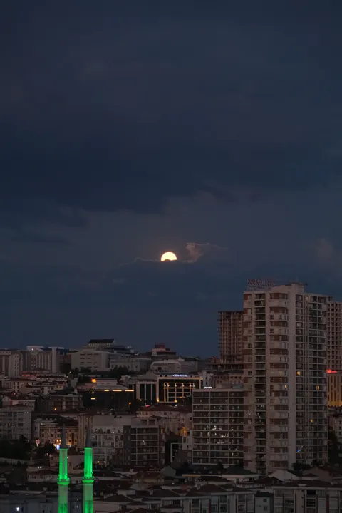 Ay ve Bulutlar Telefon Duvar Kağıdı · moon · 1440×2160