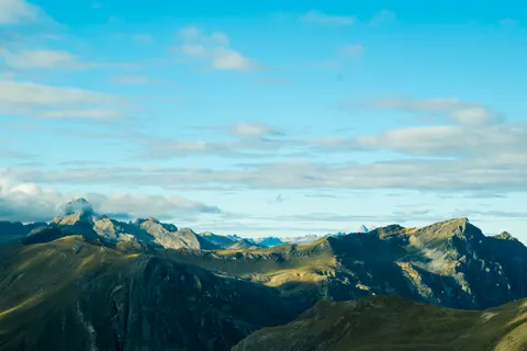 云端之上 4K壁纸 · mountains · 3840×2560