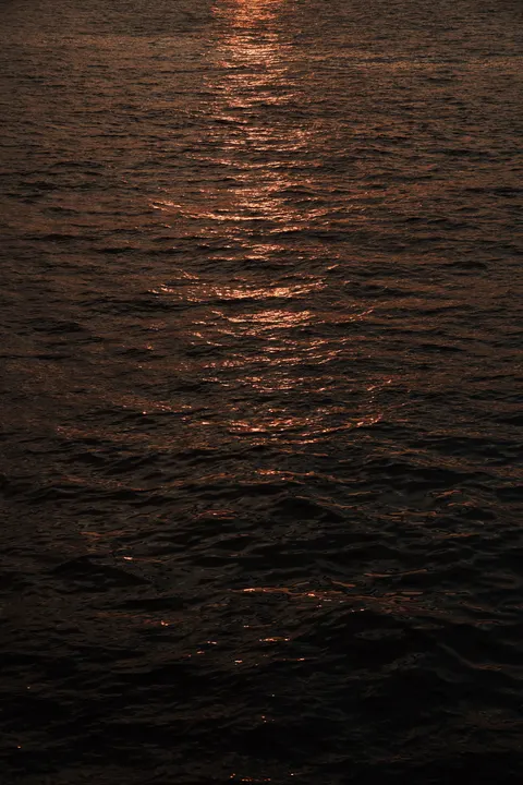 Moonlight Water Phone Wallpaper · moon · 1440×2160