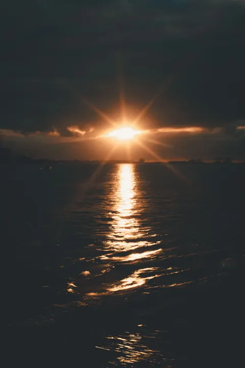 Moonlight Water Phone Wallpaper · moon · 1440×2160