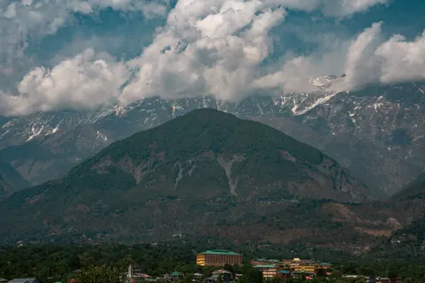 Sfondo Sopra le nuvole 4K · mountains · 3840×2560