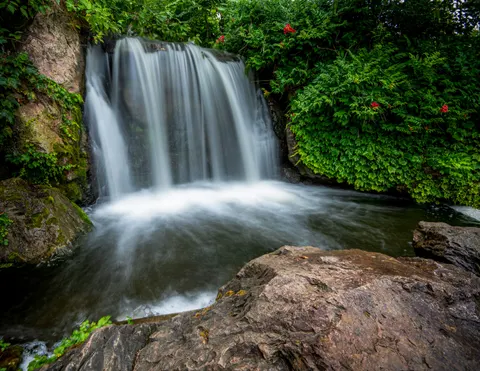 झरना 4K वॉलपेपर · nature · 3840×2967