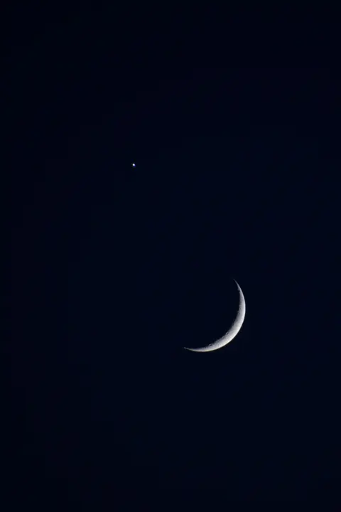 Luna Crescente Sfondo per Telefono · moon · 1440×2160