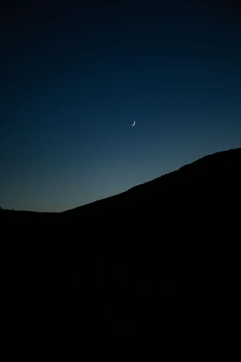 Crescent Moon Phone Wallpaper · moon · 1440×2160