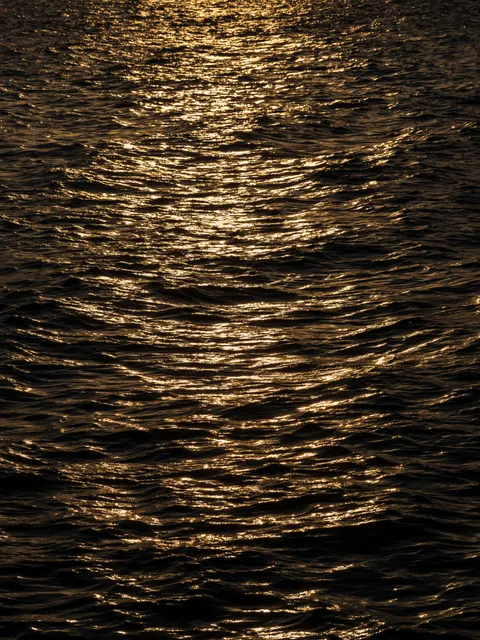 Moonlight Water Phone Wallpaper · moon · 1440×1920