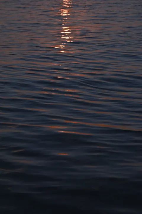 Fond d'écran mobile Eau au Clair de Lune · moon · 1440×2160