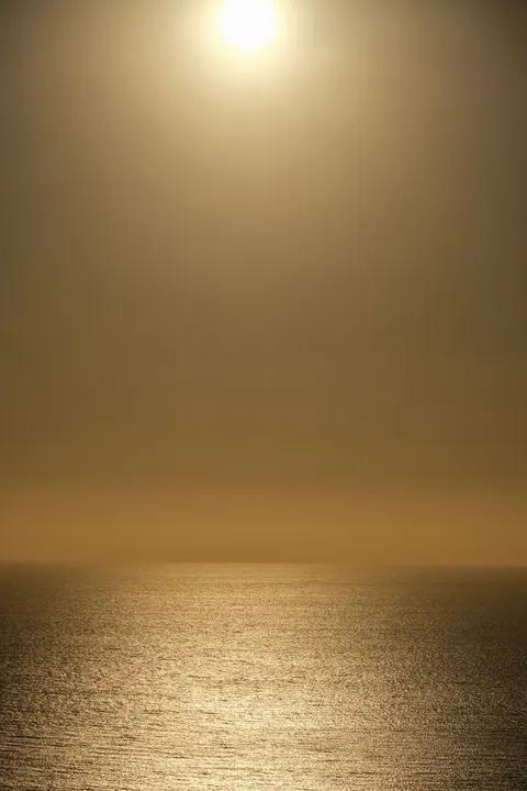 ضوء القمر على الماء خلفية للجوال · moon · 1440×2160