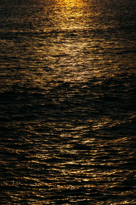 Moonlight Water Phone Wallpaper · moon · 1440×2160