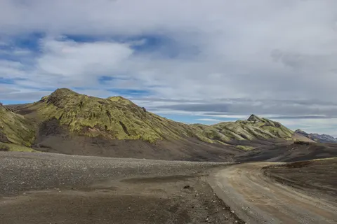والپیپر قلهٔ آتشفشانی با کیفیت 4K · mountains · 3840×2560