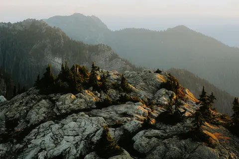 Golden Peak 4K Wallpaper · mountains · 3840×2560