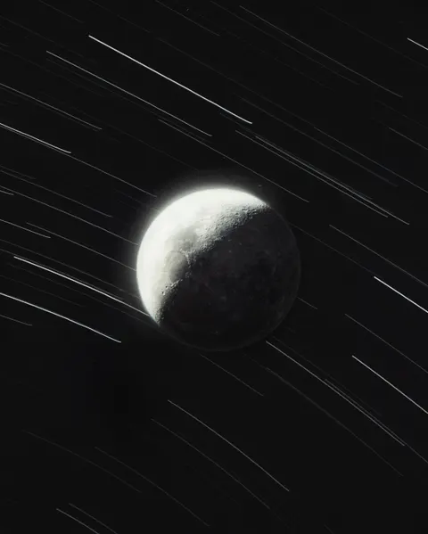 Crescent Moon Phone Wallpaper · moon · 1440×1800