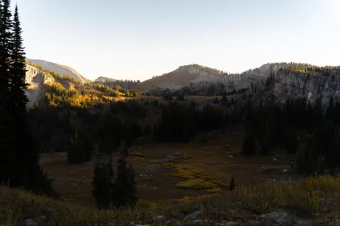 Golden Peak 4K Wallpaper · mountains · 3840×2560