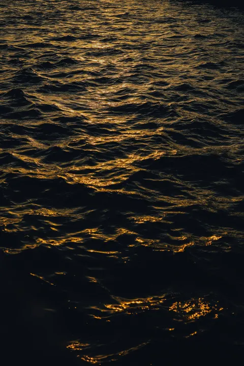 Moonlight Water Phone Wallpaper · moon · 1440×2160