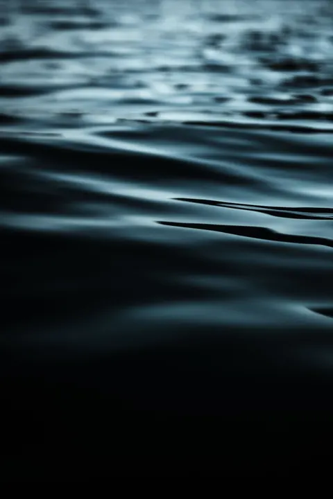 Moonlight Water Phone Wallpaper · moon · 1440×2160