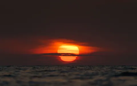 Ocean Sunset 4K Wallpaper · ocean · 3840×2400