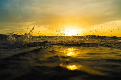समुद्र पर सूर्यास्त 4K वॉलपेपर · ocean · 3840×2560