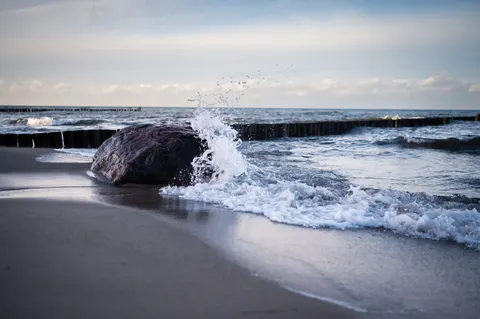 岩の海岸 4K壁紙 · ocean · 3840×2555