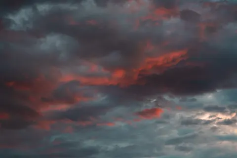 壮丽天空 4K壁纸 · nature · 3840×2561