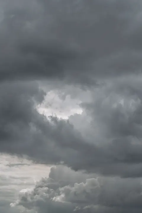 Regenstorm Telefoon Achtergrond · rain · 1440×2160