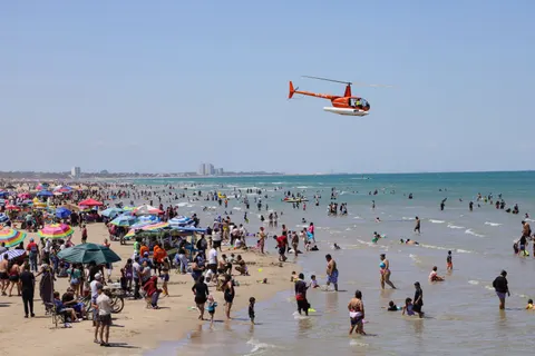 Sfondo Spiaggia dall'alto 4K · ocean · 3840×2560