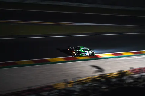Race Car 4K Wallpaper · cars · 3840×2560