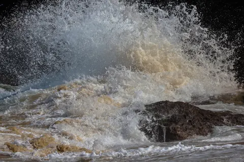 तूफ़ानी समुद्र 4K वॉलपेपर · ocean · 3840×2560