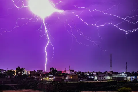 Storm Sky 4K Wallpaper · nature · 3840×2560