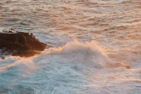 Wallpaper Laut Badai 4K · ocean · 3840×2560