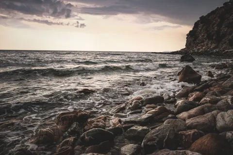 والپیپر دریای توفانی با کیفیت 4K · ocean · 3840×2560