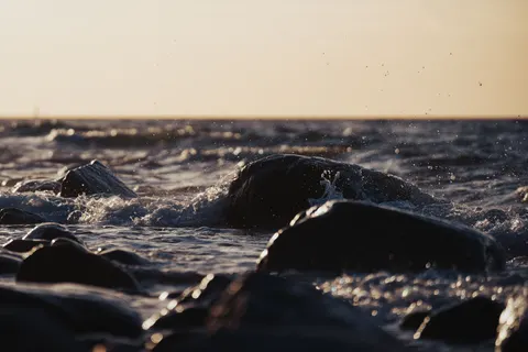والپیپر دریای توفانی با کیفیت 4K · ocean · 3840×2560