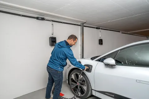 Electric Car 4K Wallpaper · cars · 3840×2560