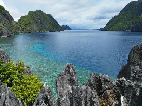 والپیپر تالاب زلال با کیفیت 4K · ocean · 3840×2880