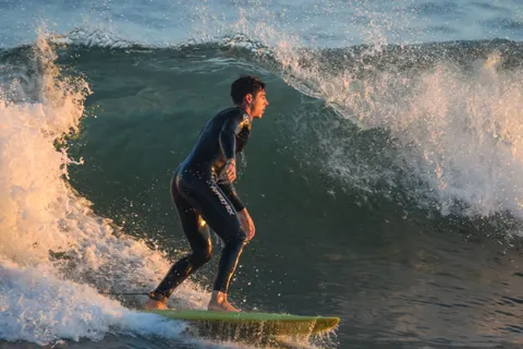 Surf Wave 4K Wallpaper · ocean · 3840×2560