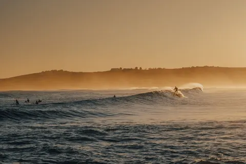 Surfwelle 4K Hintergrundbild · ocean · 3840×2560
