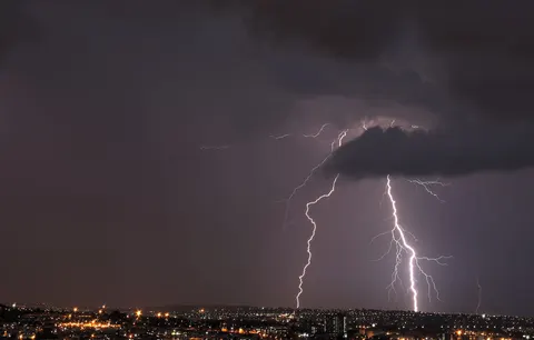 خلفية سماء عاصفة بدقة 4K · nature · 3840×2447