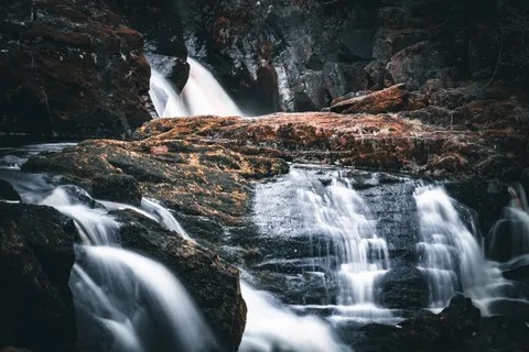 Wallpaper Air Terjun 4K · nature · 3840×2560