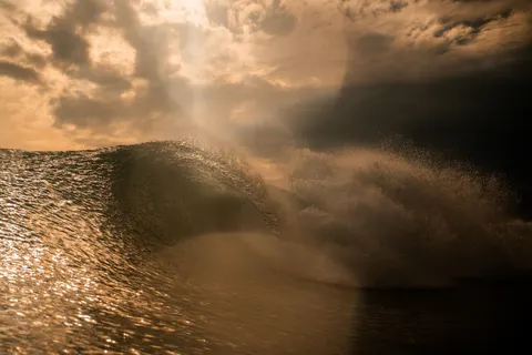 衝浪海浪 4K桌布 · ocean · 3840×2560