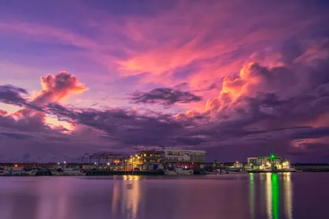 والپیپر بندرگاه ساحلی با کیفیت 4K · ocean · 3840×2560