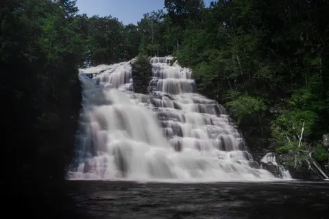 Wallpaper Air Terjun 4K · nature · 3840×2560