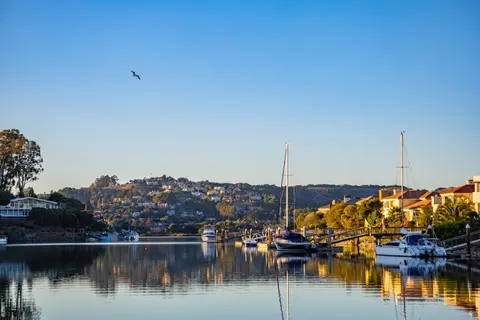 والپیپر بندرگاه ساحلی با کیفیت 4K · ocean · 3840×2560